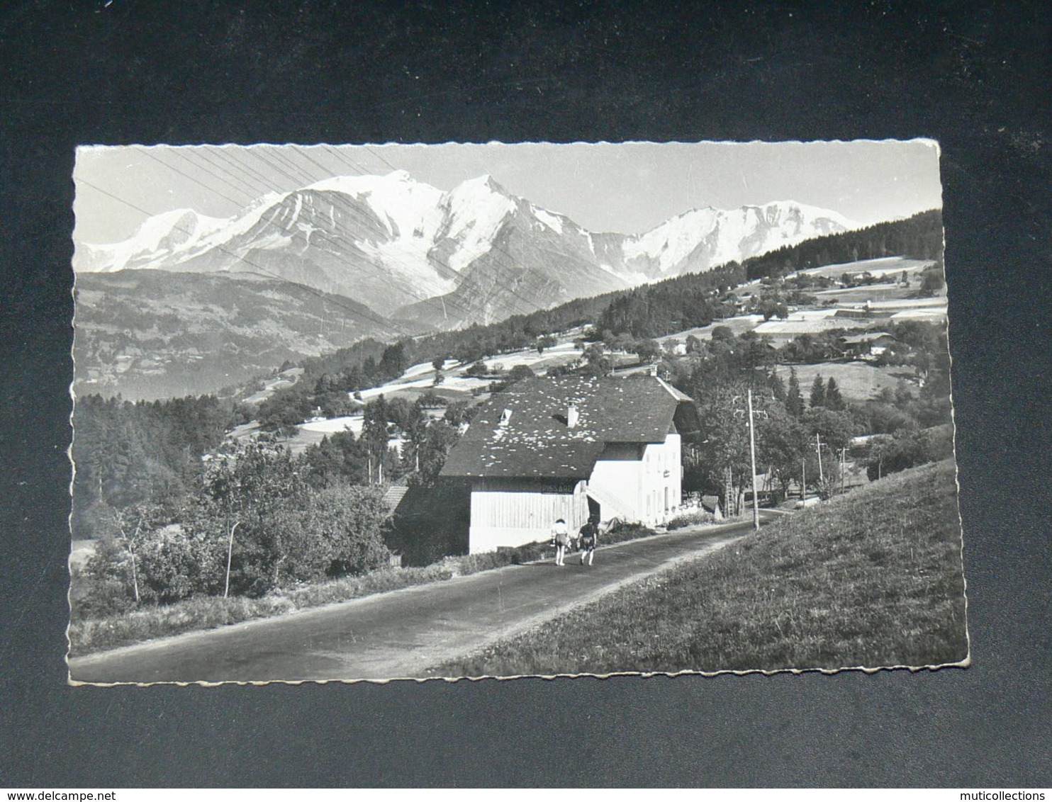 COMBLOUX    1950 /    VUE    ........  EDITEUR - Combloux