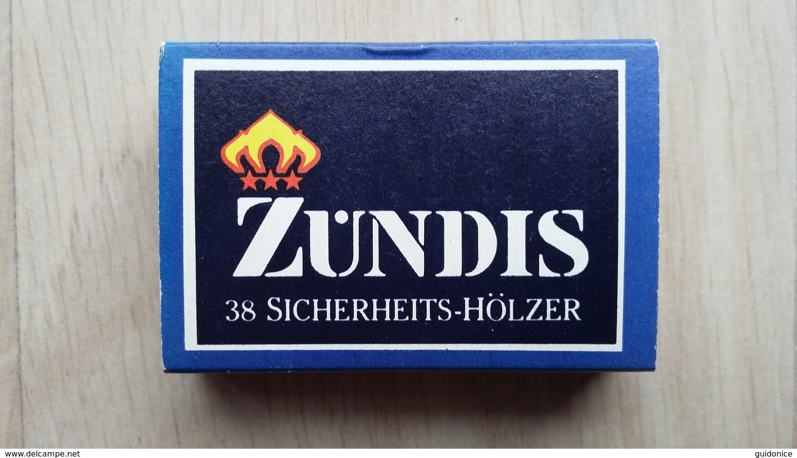 Zündholzschachtel Mit Einem Vulkan (Vesuv) Von ZÜNDIS Aus Deutschland - Zündholzschachteln