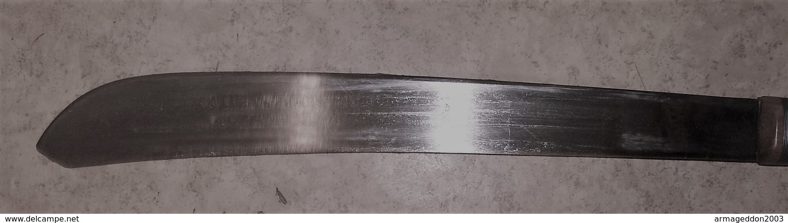 COUPE COUPE MACHETTE PROMECA ? MANCHE BOIS CISELE 70 CM AVEC ETUI EN CUIR EN PARFAIT ETAT