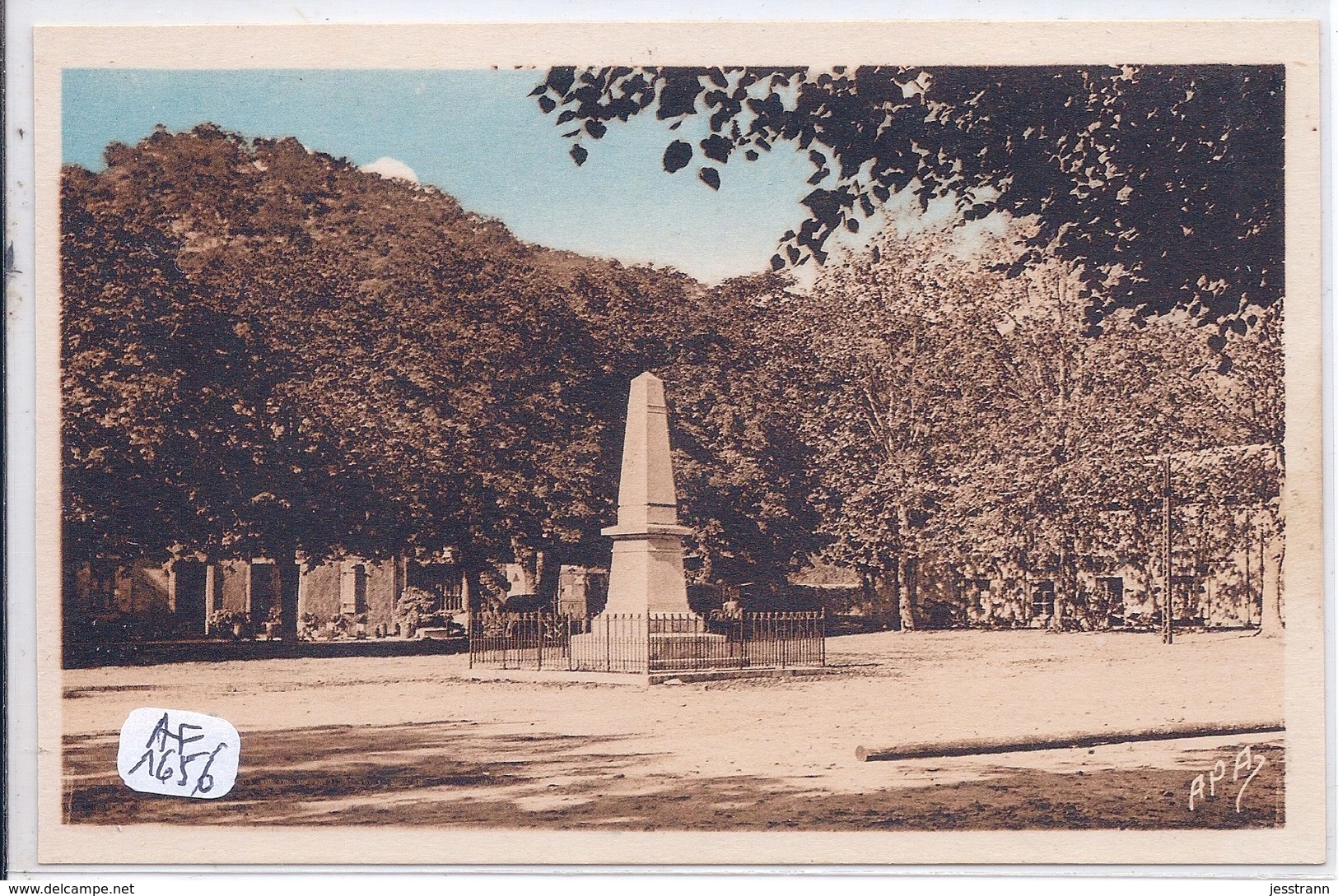 THUEYTS- PLACE DU CHAMP DE MARS ET LE MONUMENT AUX MORTS - Other & Unclassified