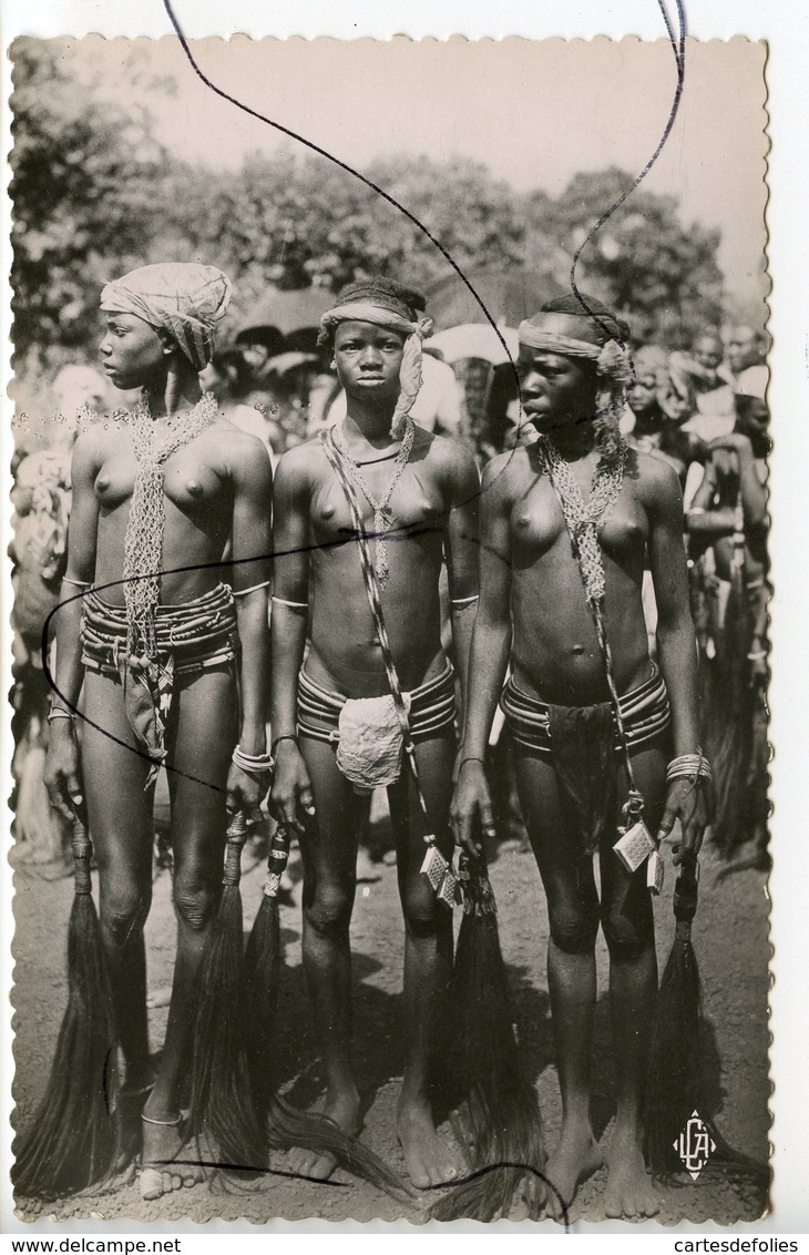 CPSM. PF. Tchad . MAYO.KEBBI . Jeunes Filles . La Carte Africaine. - Tchad