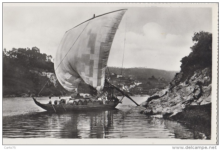 Portugal - Porto - Rio Douro - Bâteau Barque - Vin - Porto