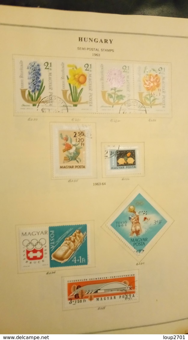 F0921 GROS LOT FEUILLES TIMBRES HONGRIE A TRIER COTE++ DÉPART 10€