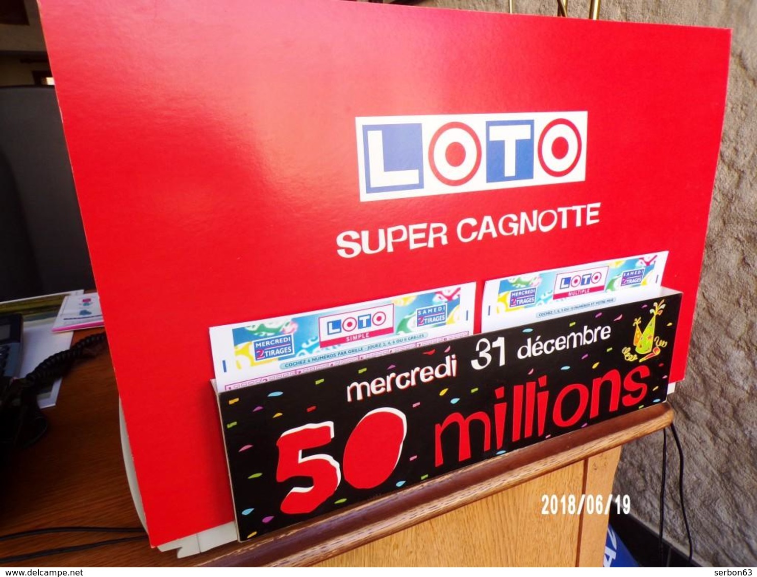 FDJ LOTO SUPER CAGNOTTE FRANÇAISE DES JEUX PUBLICITÉ PLV NEUVE PRÉSENTOIR POUR TICKETS - NOTRE SITE Serbon - Publicités