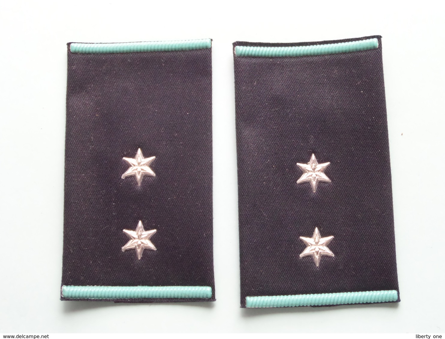 2 STER / STAR ( Paar / Couple ) ( Details, Zie Foto's ) ! - Uniformen