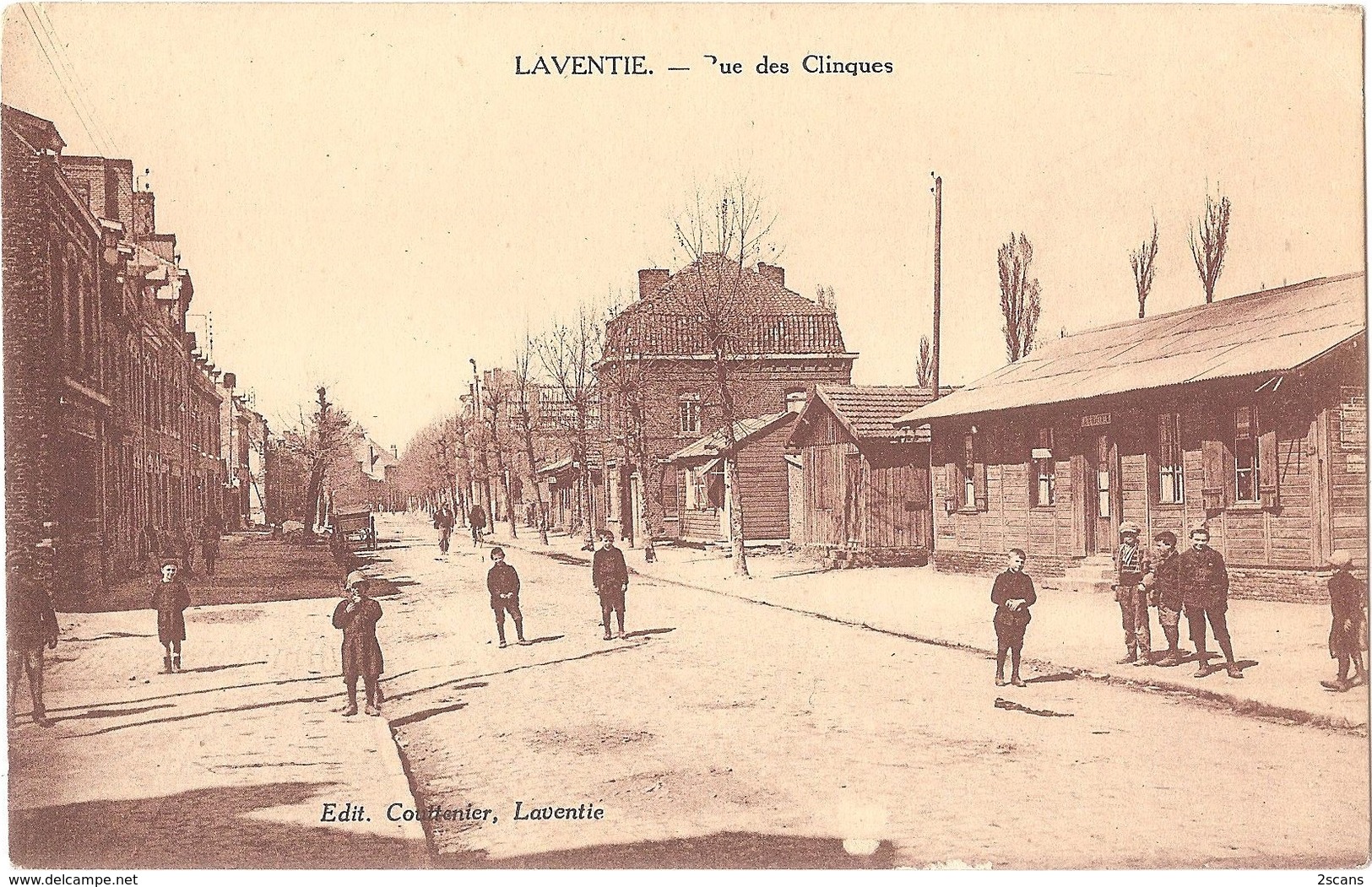 Dépt 62 - LAVENTIE - Rue Des Clinques - Animée - Édit. Couttenier, Laventie - Laventie