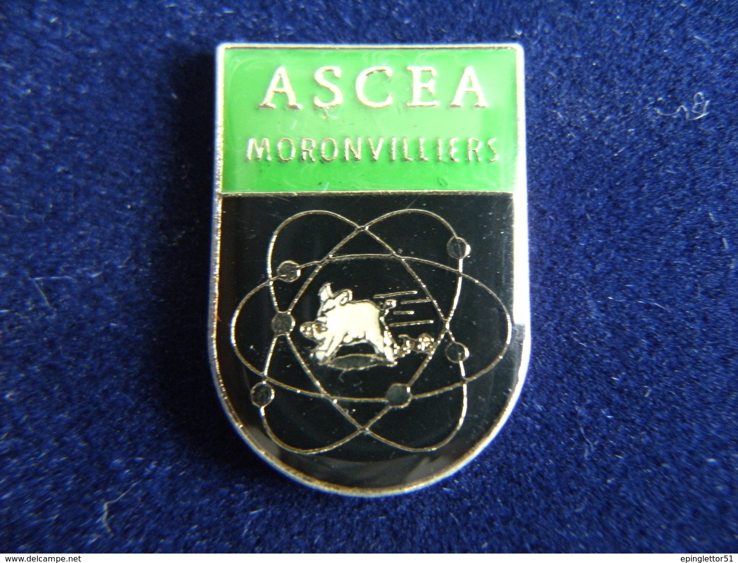 Pin's AS CEA MORONVILLIERS (PONFAVERGER 51), Commissariat à L'Energie Atomique,Sport,51 Marne,Epoxy - Other & Unclassified