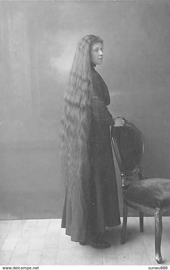 Carte Photo Femme Au Très Longs Cheveux H. Pirot Schwartz Photographe (+/- 1920) - Dinant