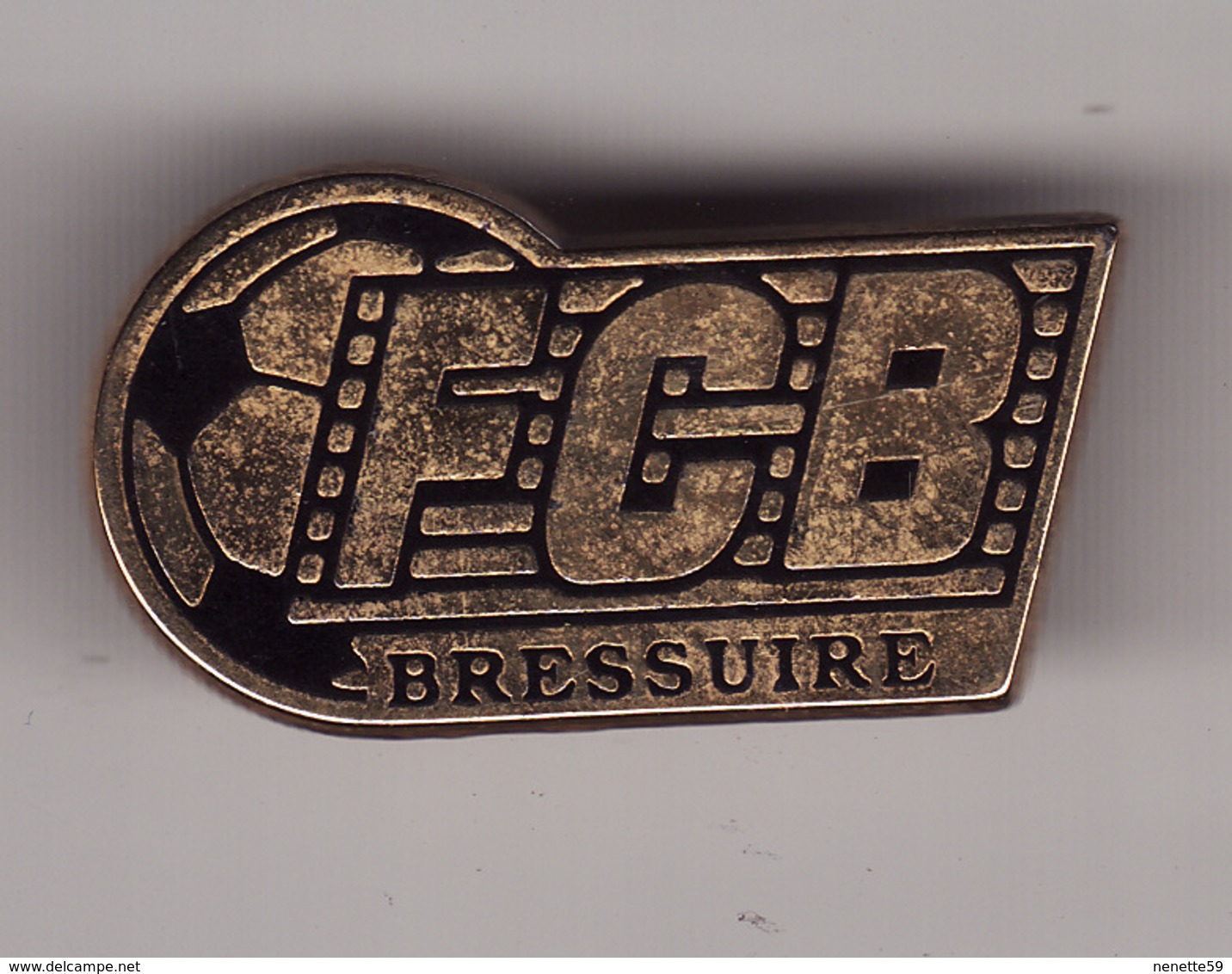 PIN'S -- BRESSUIRE -- FCB -- Football Club   ( Dép 79 ) - Football