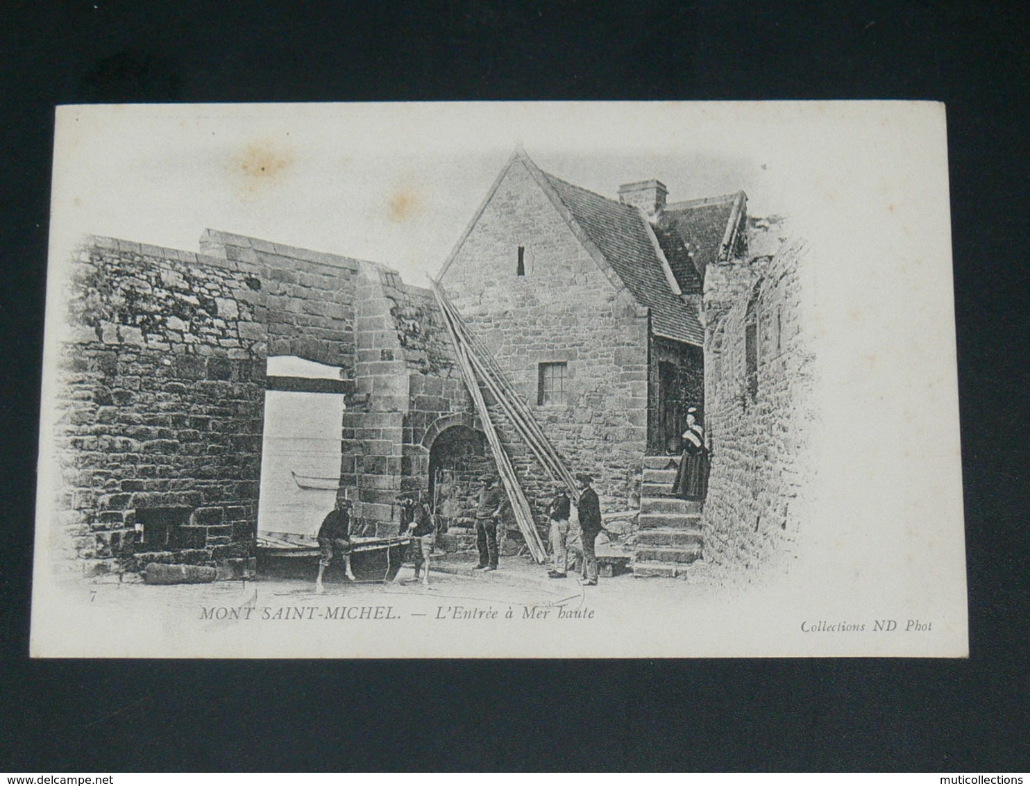 LE MONT SAINT MICHEL   1900    /   ENTREE MER .........  EDITEUR - Le Mont Saint Michel