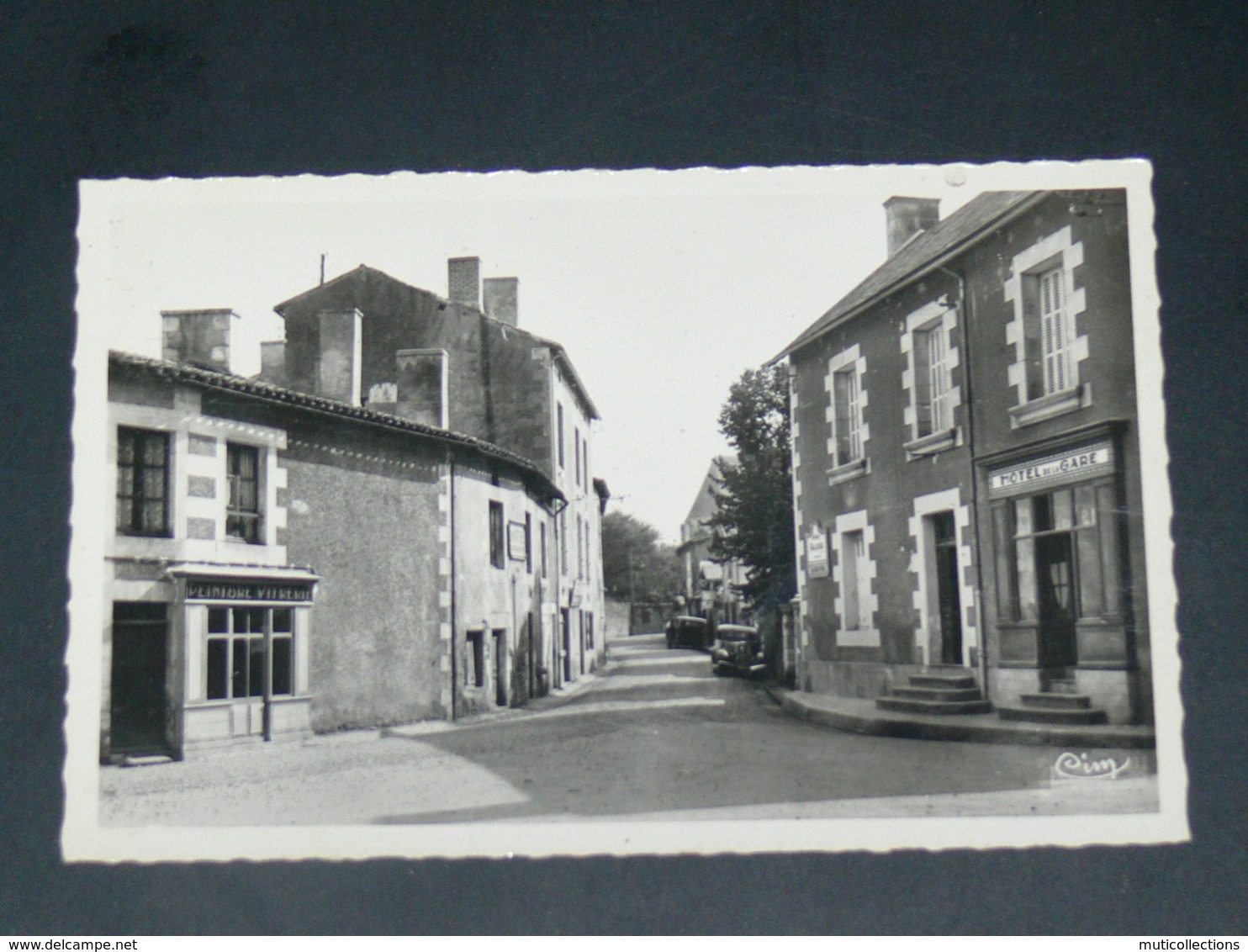 LIGUGE  / ARDT  Poitiers   1950    /    RUE & COMMERCES    .........  EDITEUR - Other & Unclassified