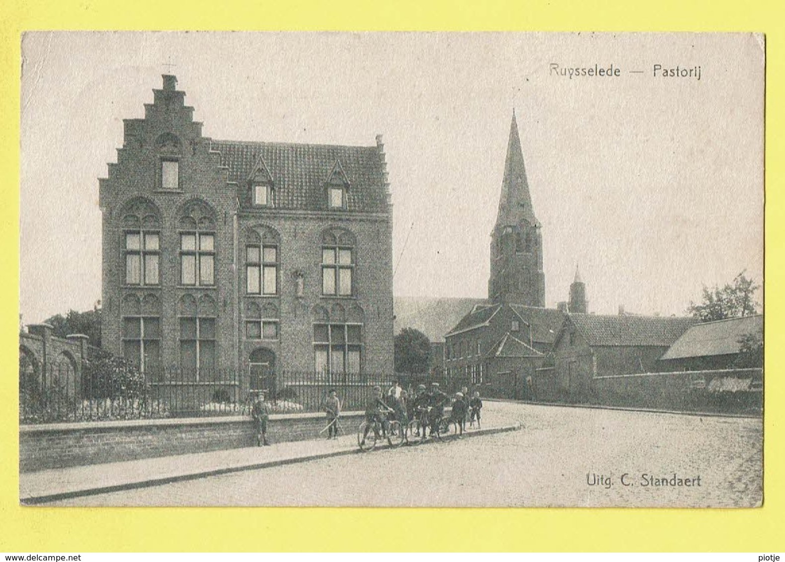 * Ruiselede - Ruysselede * (Uitg C. Standaert) Pastorij, Vélo, Enfants, Animée, Rare, église, Kerk, TOP, Unique, Old - Ruiselede