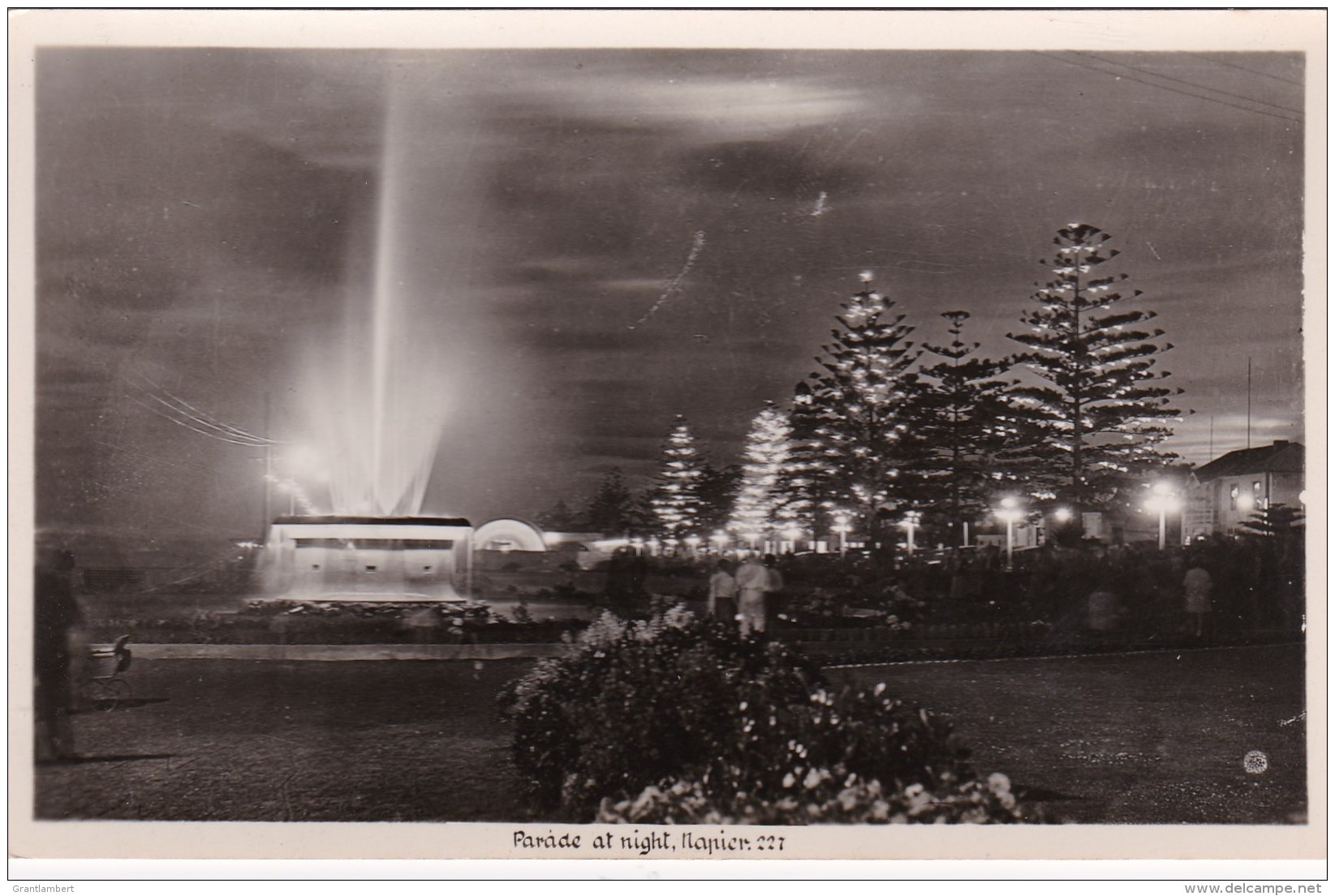 Marine Parade At Night, Napier, New Zealand Vintage PC/Real Photo Unused - New Zealand