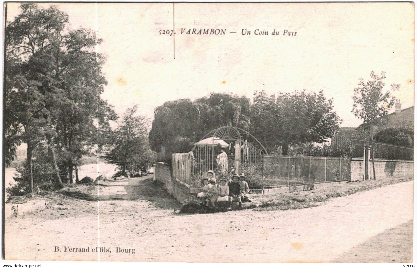 Carte Postale Ancienne De VARAMBON-un Coin Du Pays - Non Classés