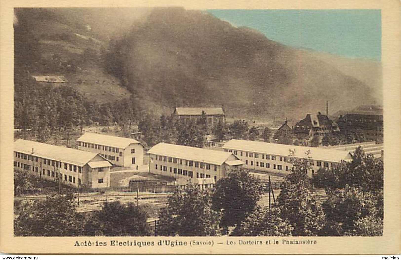 - Savoie -ref-A789-  Ugine - Acieries Electriques - Dortoirs Et La Phalanstere -  Usine - Usines - Industrie - - Ugine