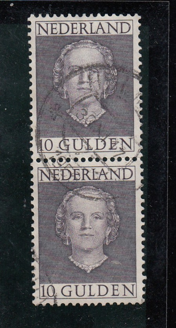 Netherlands 1949 Queen Juliana - 10 Guilden Joined Pair FU - Used Stamps