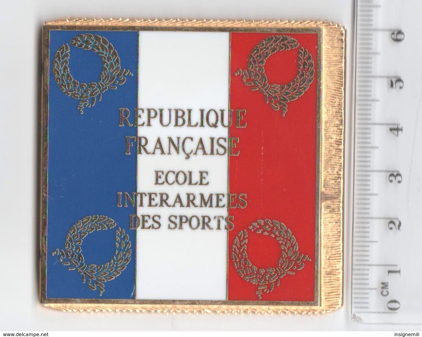 DRAPEAU EIS ECOLE INTERARMEES DES SPORTS  En Métal Doré - Drapeaux