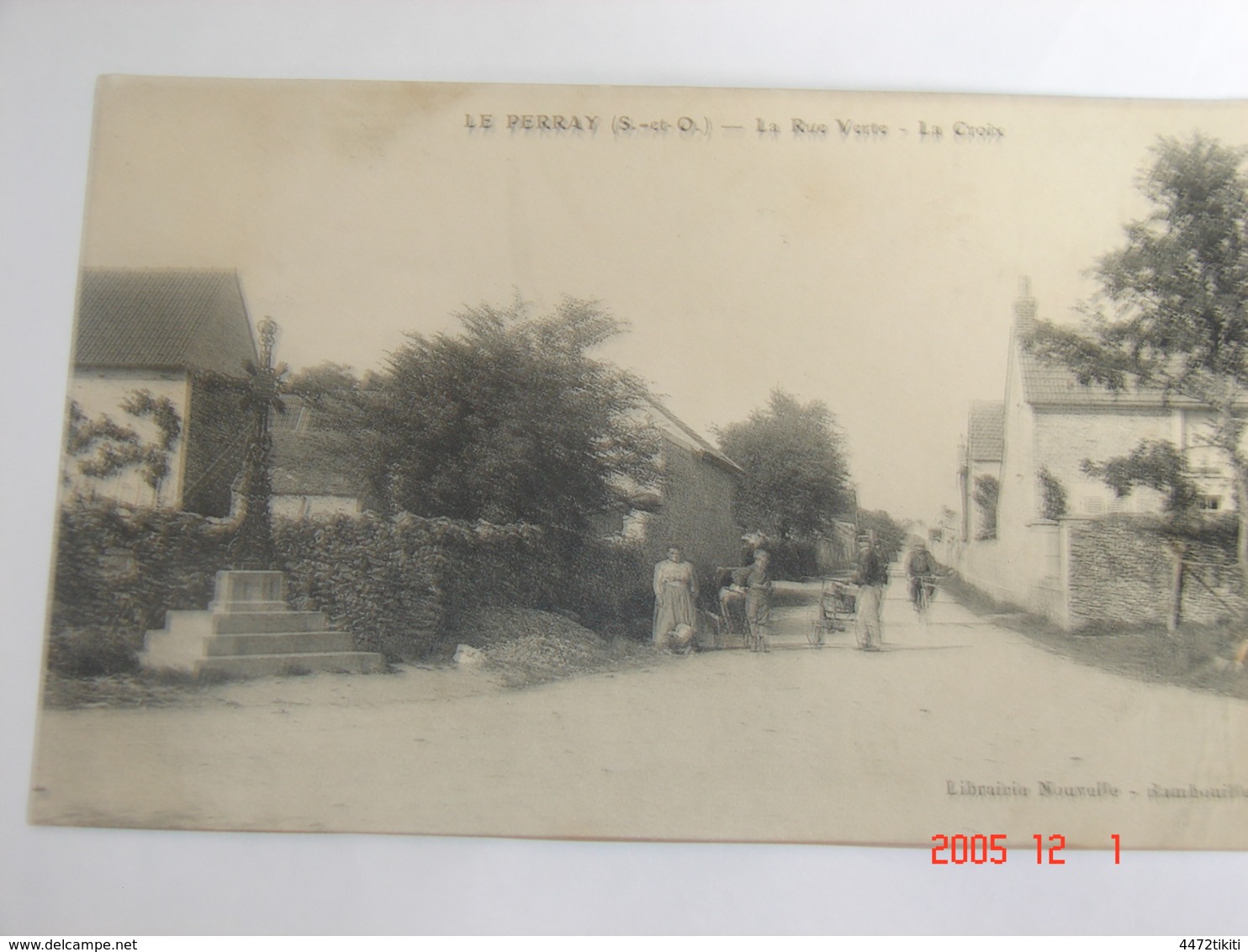 C.P.A.- Le Perray (78) - La Rue Verte - La Croix - 1909 - SUP (AC32) - Le Perray En Yvelines