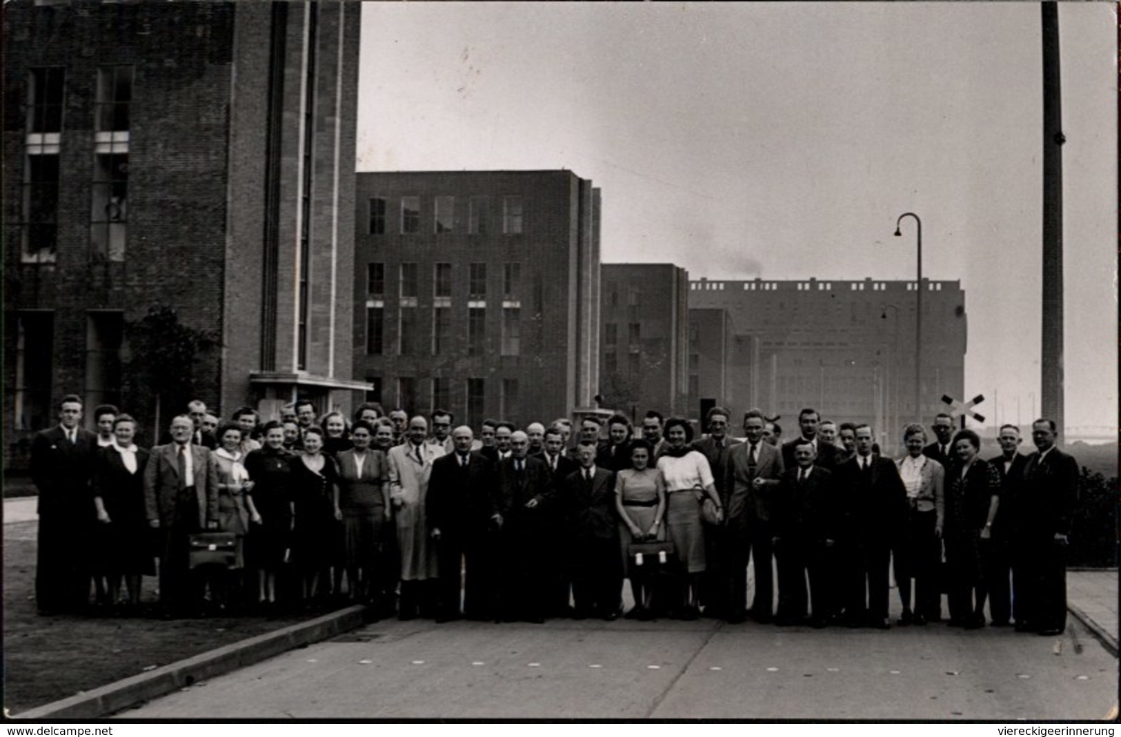 ! Foto Ansichtskarte Wolfsburg, Erinnerung An Den Besuch Des VW Werkes, Volkswagen, Photo - Wolfsburg