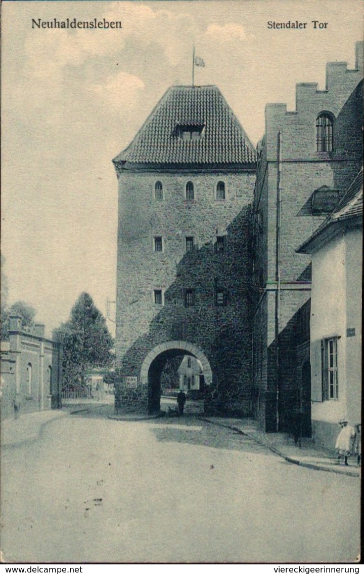 ! Alte Ansichtskarte Neuhaldensleben, Stendaler Tor, Stadttor, 1915, Verlag Raphael Tuck - Haldensleben