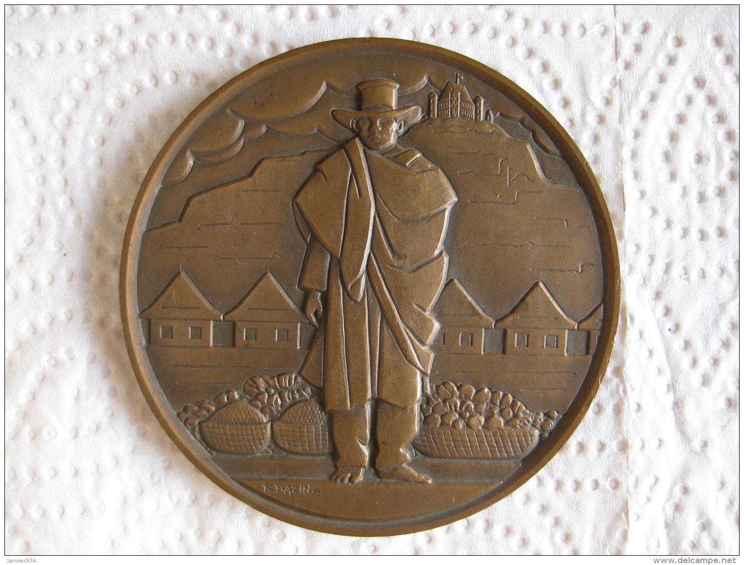 Madagascar Medaille En Bronze De 1956 Ville De TANANARIVE, Par F. Bazin - Autres & Non Classés