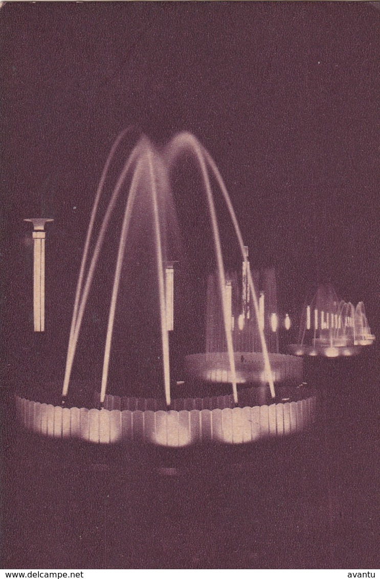 BRUXELLES / BRUSSEL / EXPO 1935 / FONTAINE LUMINEUSE - Universal Exhibitions