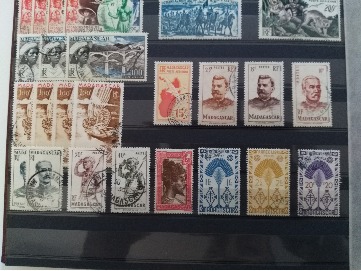 Album timbres oblitérés France et colonies (dont Terre Australes et Antarctiques Françaises Neuf)