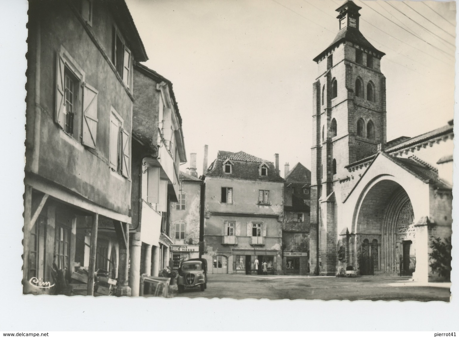 BEAULIEU SUR DORDOGNE - Place Du Marché - Autres & Non Classés