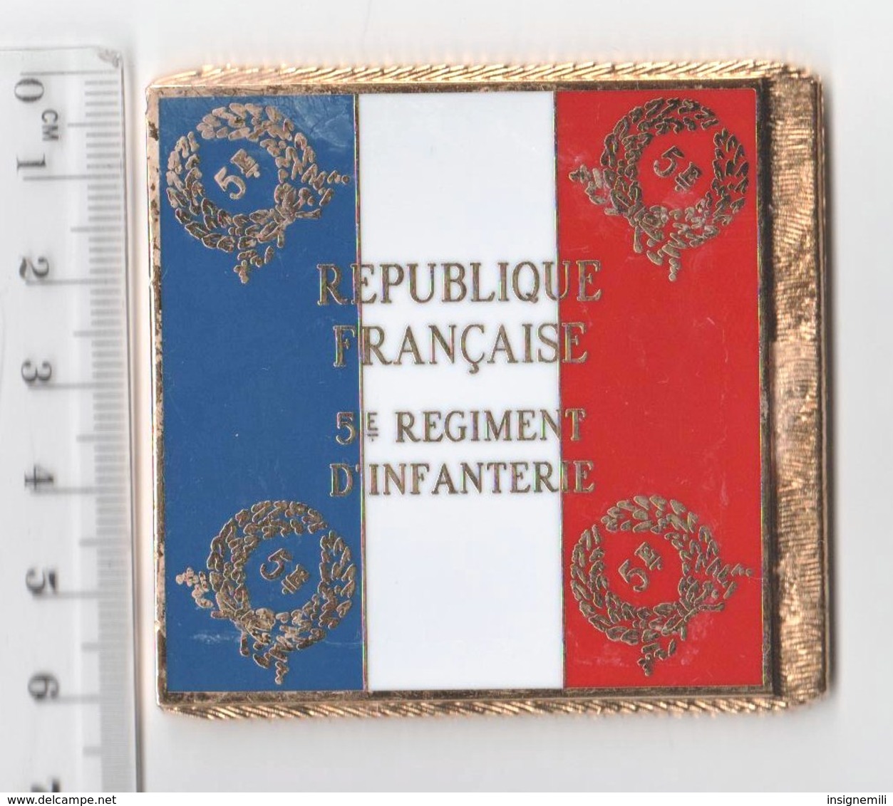 DRAPEAU 5° RI REGIMENT D' INFANTERIE  En Métal Doré - Drapeaux