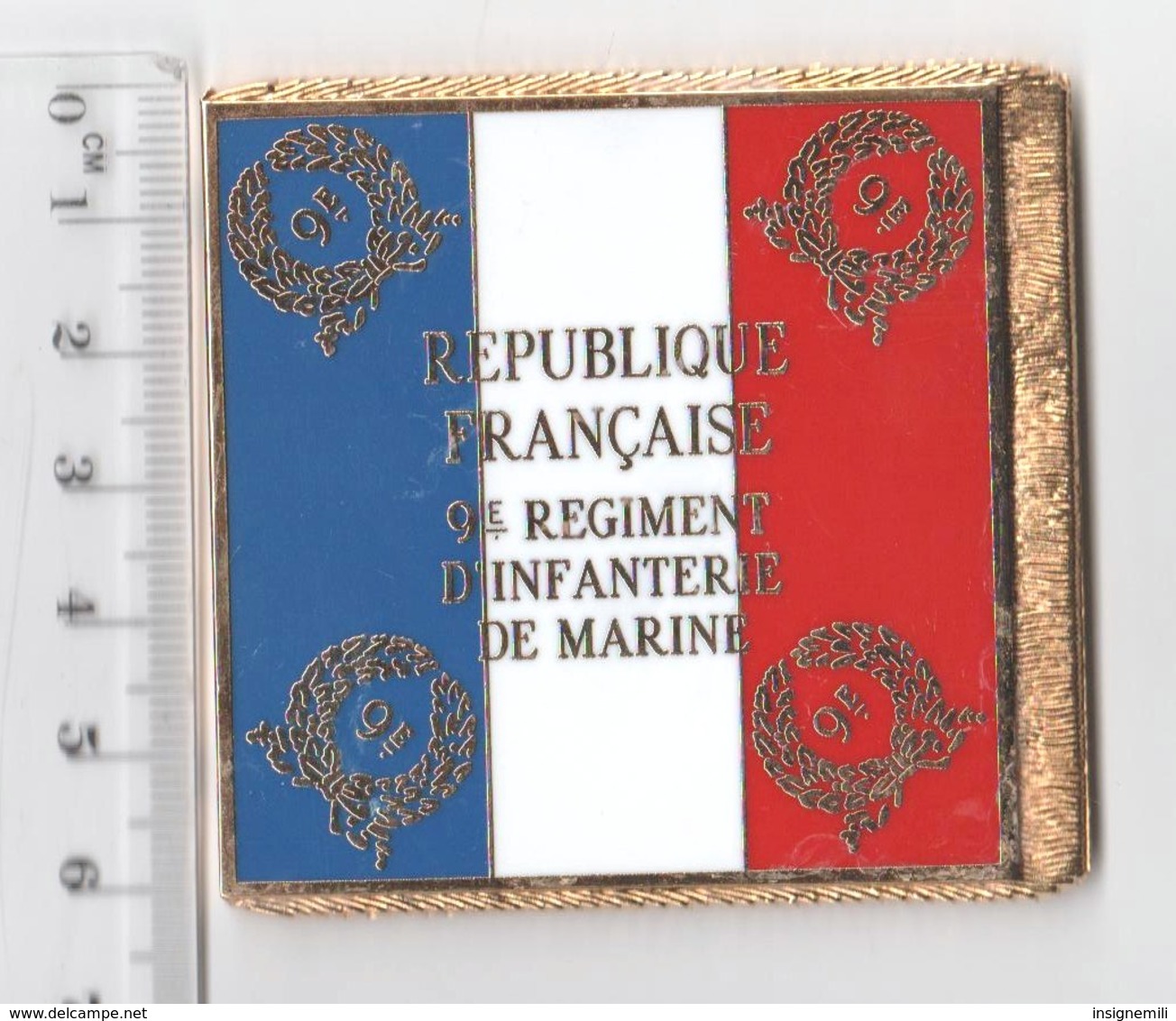 DRAPEAU 9° RIMA REGIMENT D' INFANTERIE DE MARINE  En Métal Doré - Bandiere