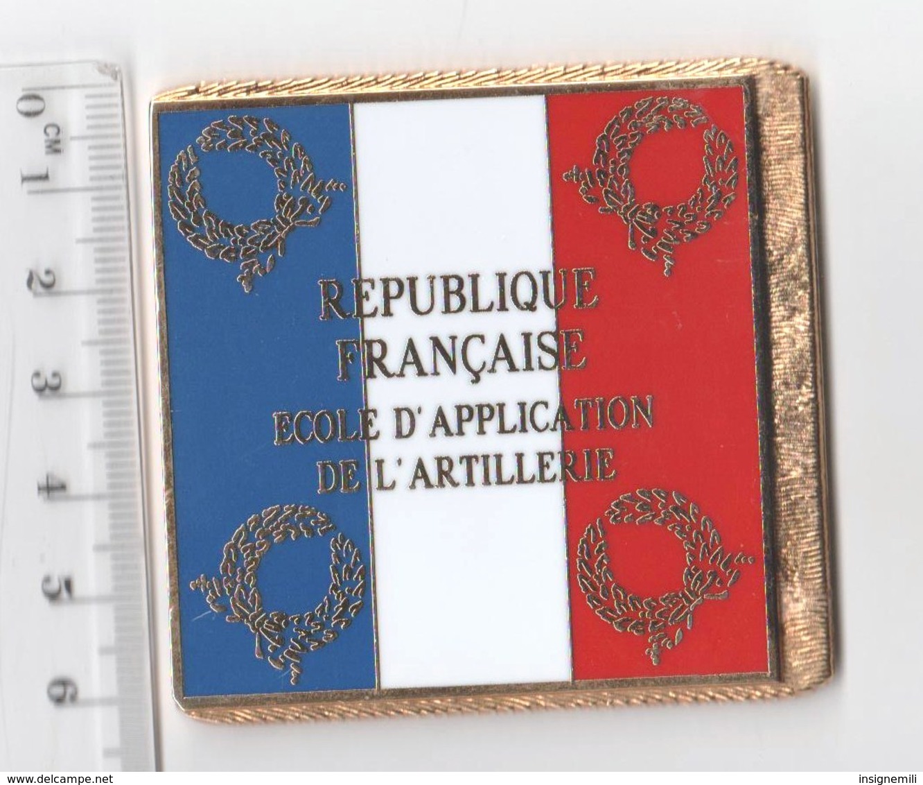 DRAPEAU EAA ECOLE D' APPLICATION DE L' ARTILLERIE  En Métal Doré - Drapeaux