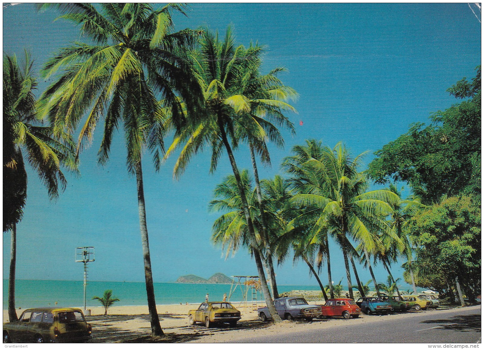 Ellis Beach With Double Island, Cook Highway, North Queensland, Posted With Stamp - Far North Queensland