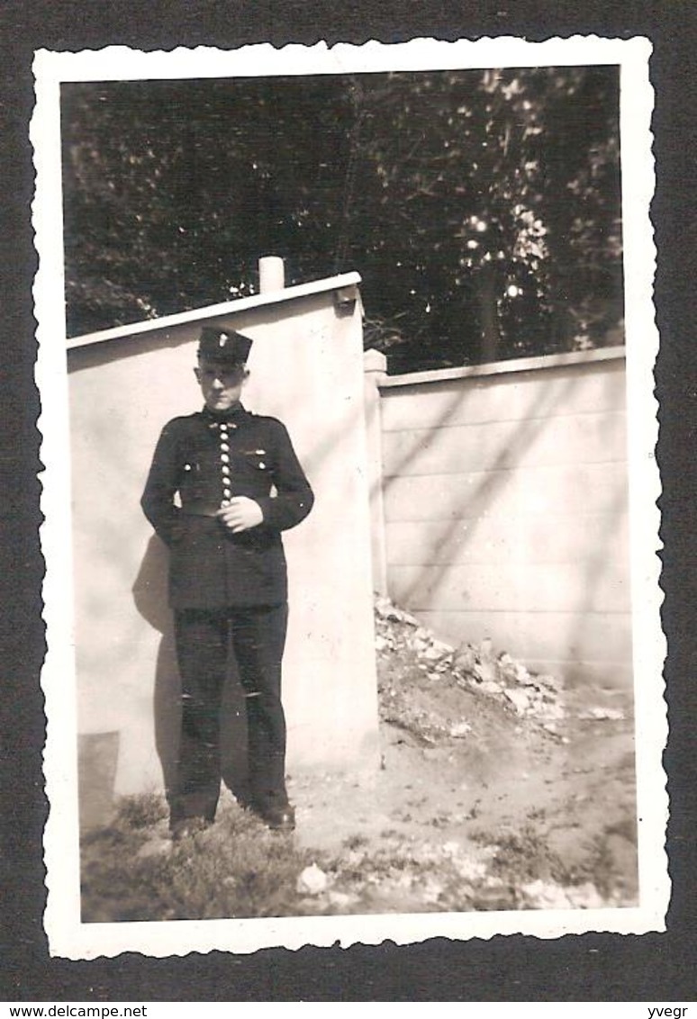 - Petite Photo D'un Agent De La Police Municipale ( 6 X 8,5 Cm ) - Professions