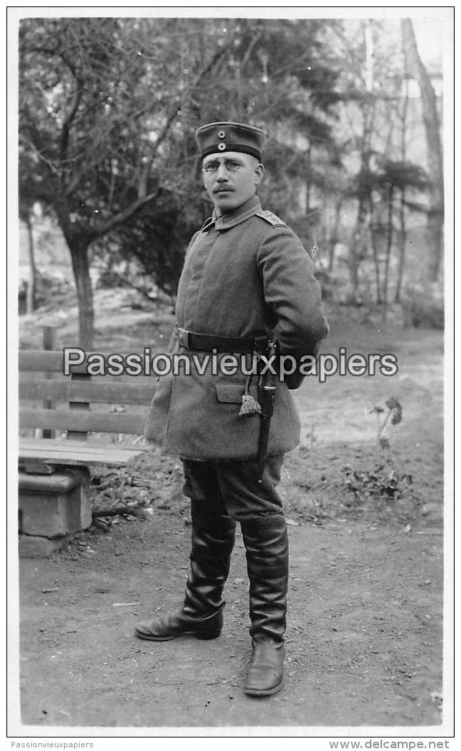 CARTE PHOTO ALLEMANDE  SPA  ?   SOLDAT DES TRANSMISSIONS ? (Uniforme Baîonnette) - Spa