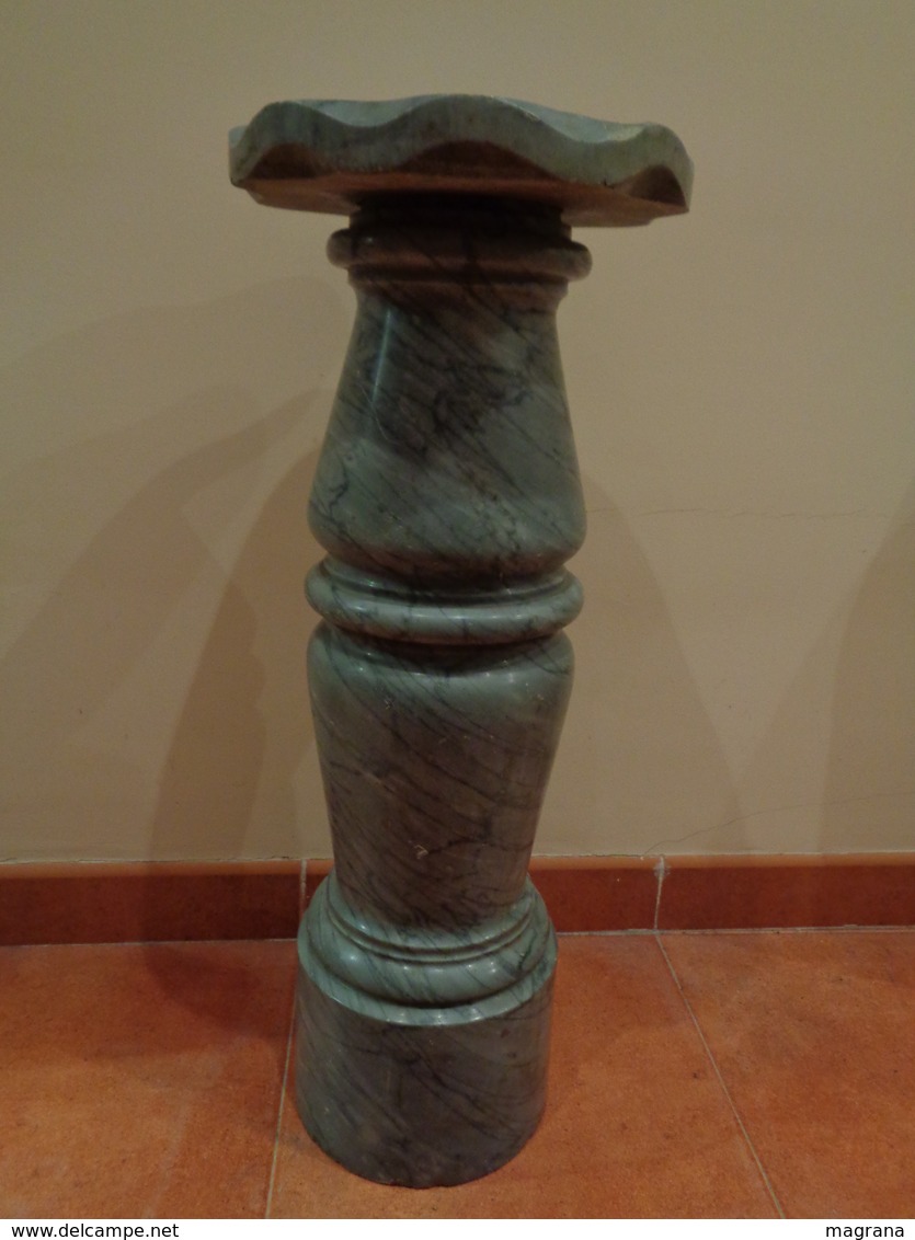 Columna, Pedestal En Mármol Gris. 65 Cm Altura. - Otros & Sin Clasificación