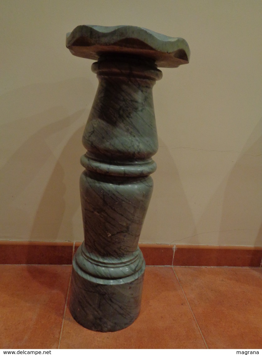 Columna, Pedestal En Mármol Gris. 65 Cm Altura. - Otros & Sin Clasificación