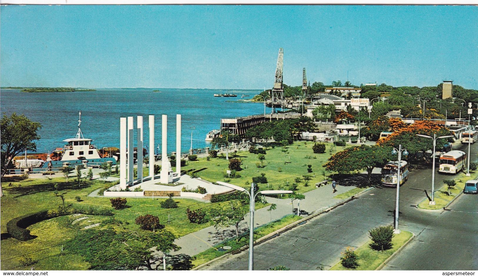 CORRIENTES. VISTA PANORAMICA. MONUMENTO A LA MADRE. GRAFICA EDITORA. VOYAGE. ARGENTINA.- BLEUP - Argentine