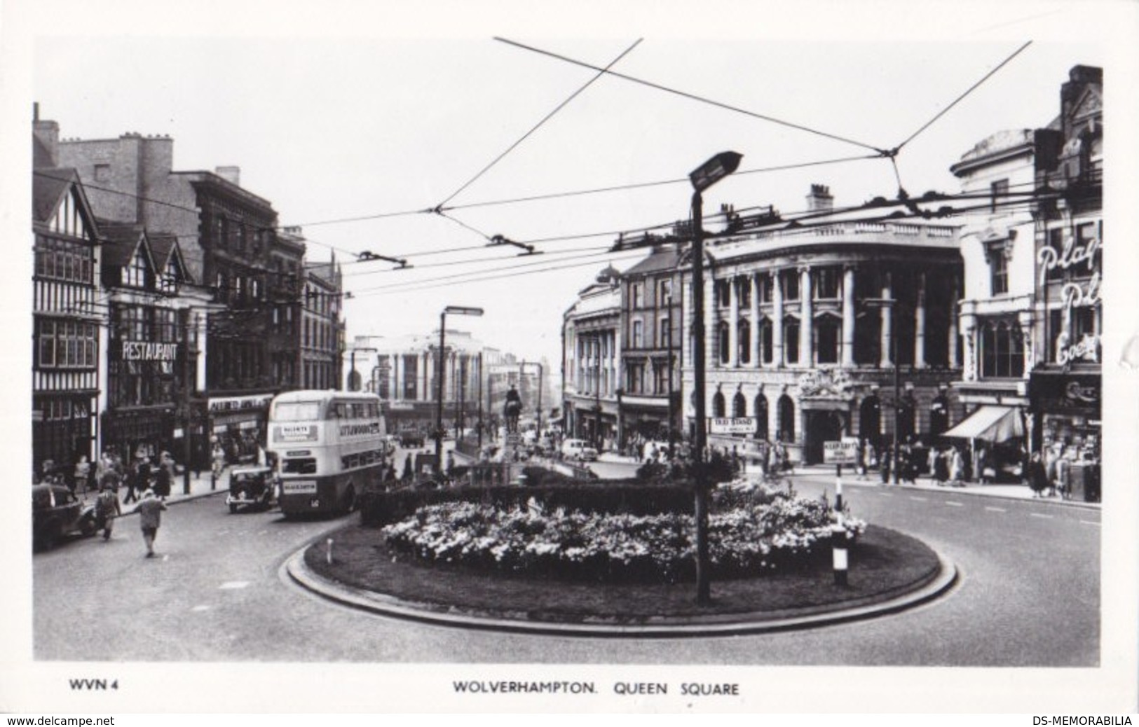 Wolverhampton - Queen Square , Bus 1965 - Wolverhampton