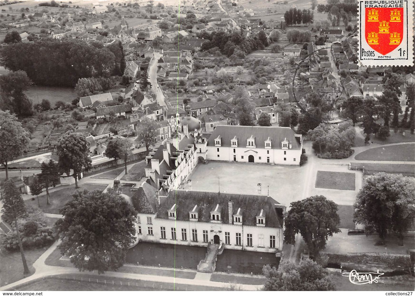 37-CHAMPIGNY-SUR-VEUDE- VUE AERIENNE LE CHATEAU ET LA VILLE - Champigny-sur-Veude