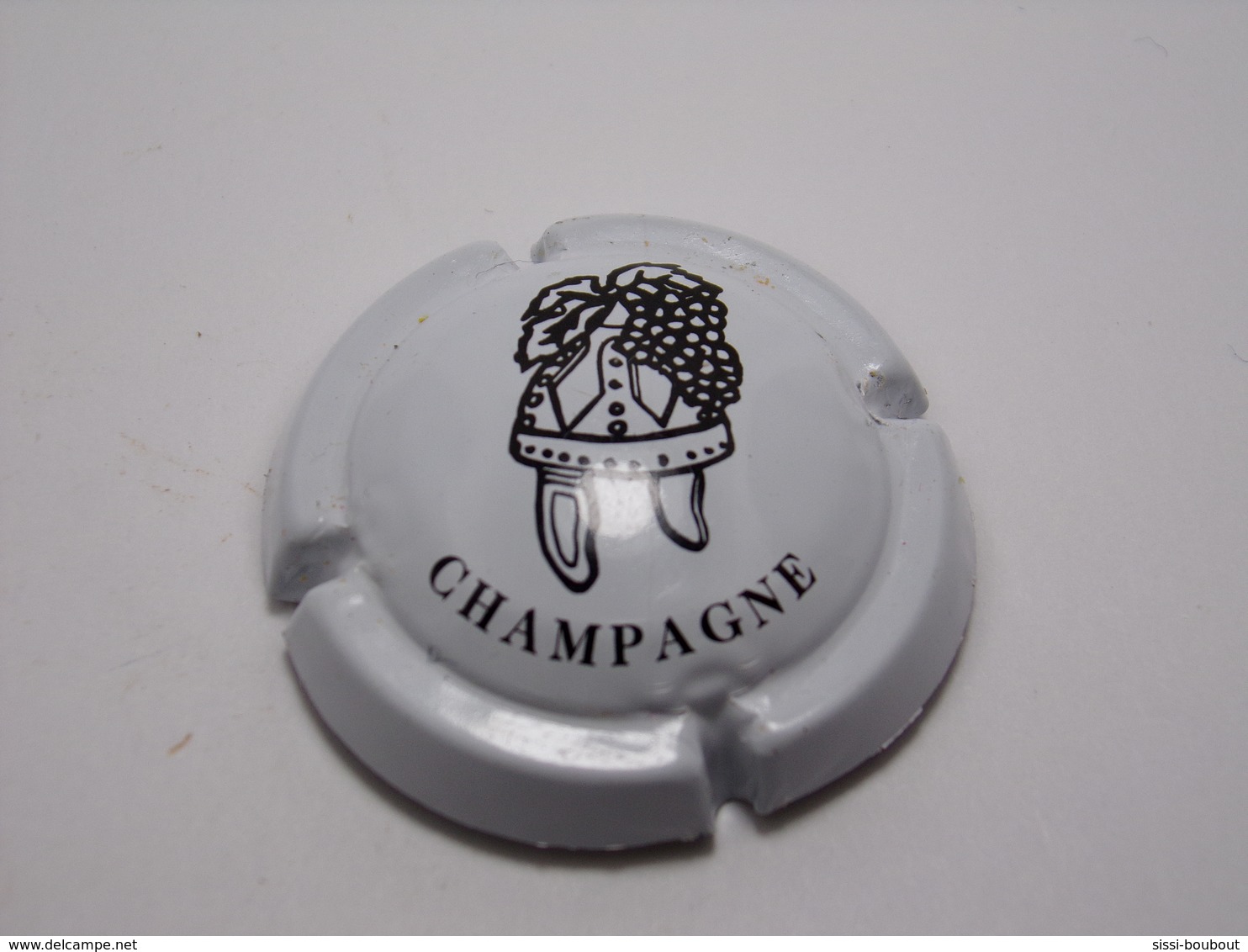 Capsule De Champagne - Muselet - (425 Rèf/ Pour 4390 Exemplaires) - Marque: à Définir - Autres & Non Classés