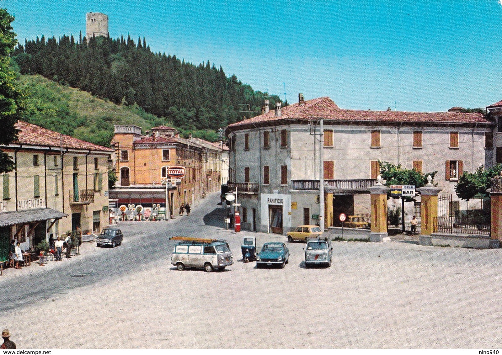 SOLFERINO (MN) - PIAZZA G. MARCONI E L'ANTICA ROCCA - F/G - V: 1985 - AUTO - Autres & Non Classés