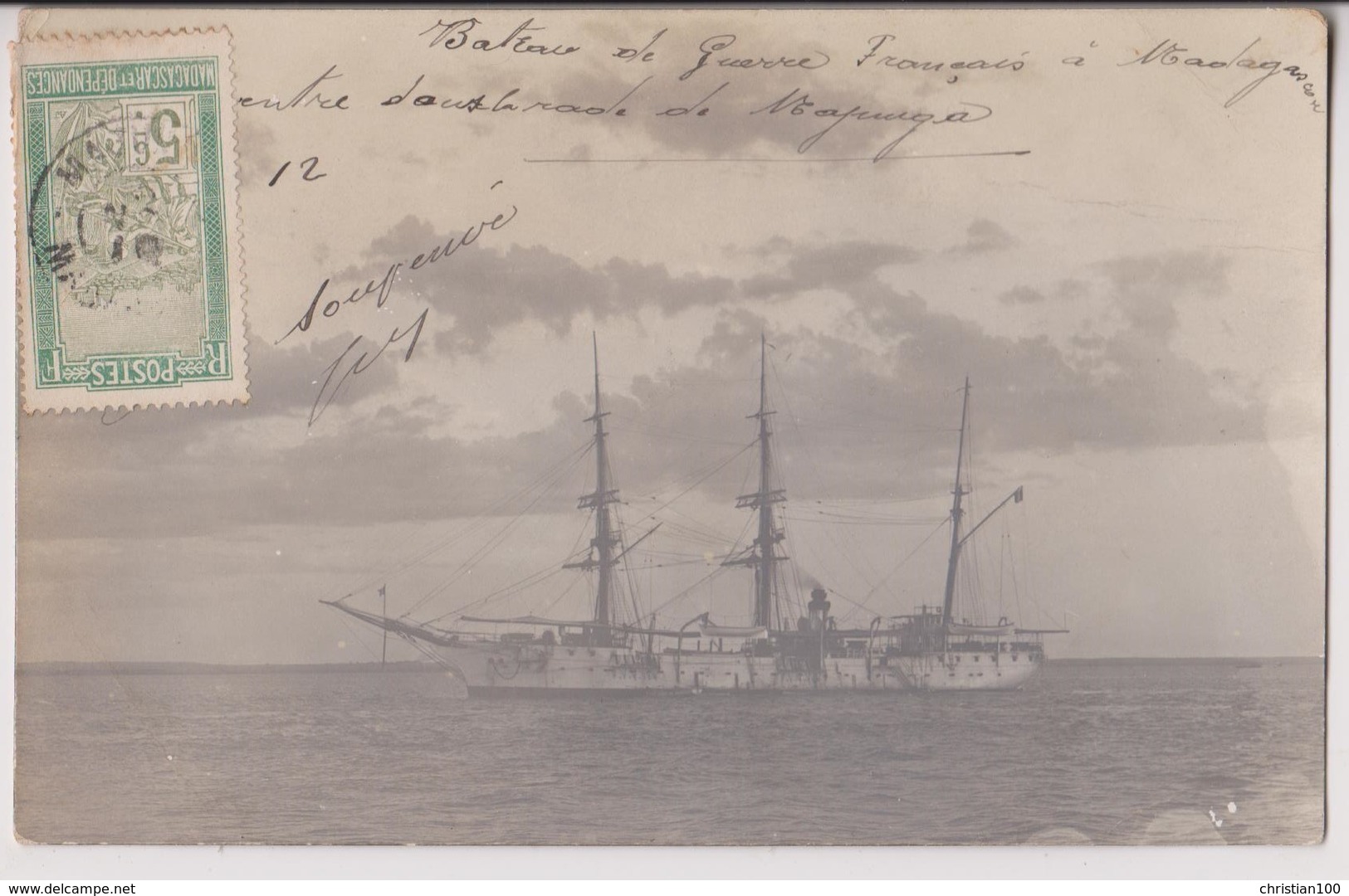 CARTE PHOTO DE MADAGASCAR : BATEAU DE GUERRE FRANCAIS A MADAGASCAR - ECRITE EN 1912 - 2 SCANS - - Madagascar