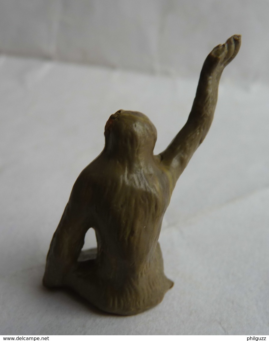 FIGURINE JIM  - ANIMAUX ANIMAL SAUVAGE ZOO - SINGE QUI SALUT Pas Starlux Clairet Cyrnos - Other & Unclassified