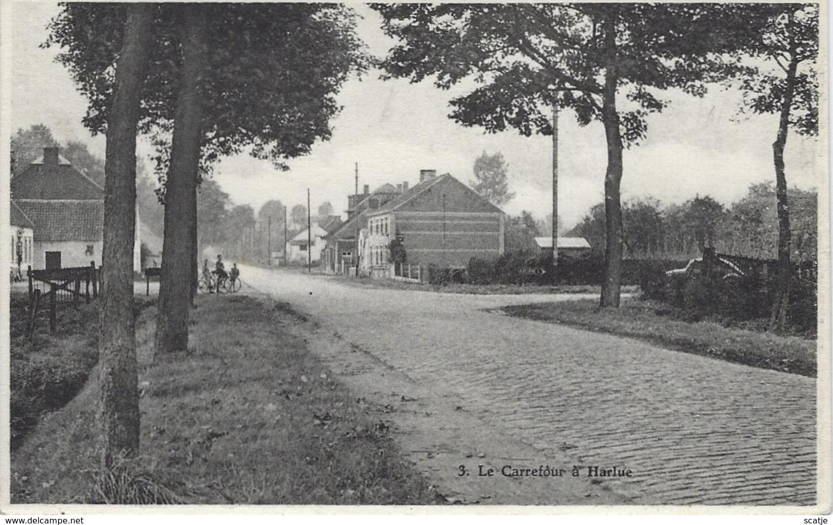 Le Carrefour à  HARLUE - Eghezee