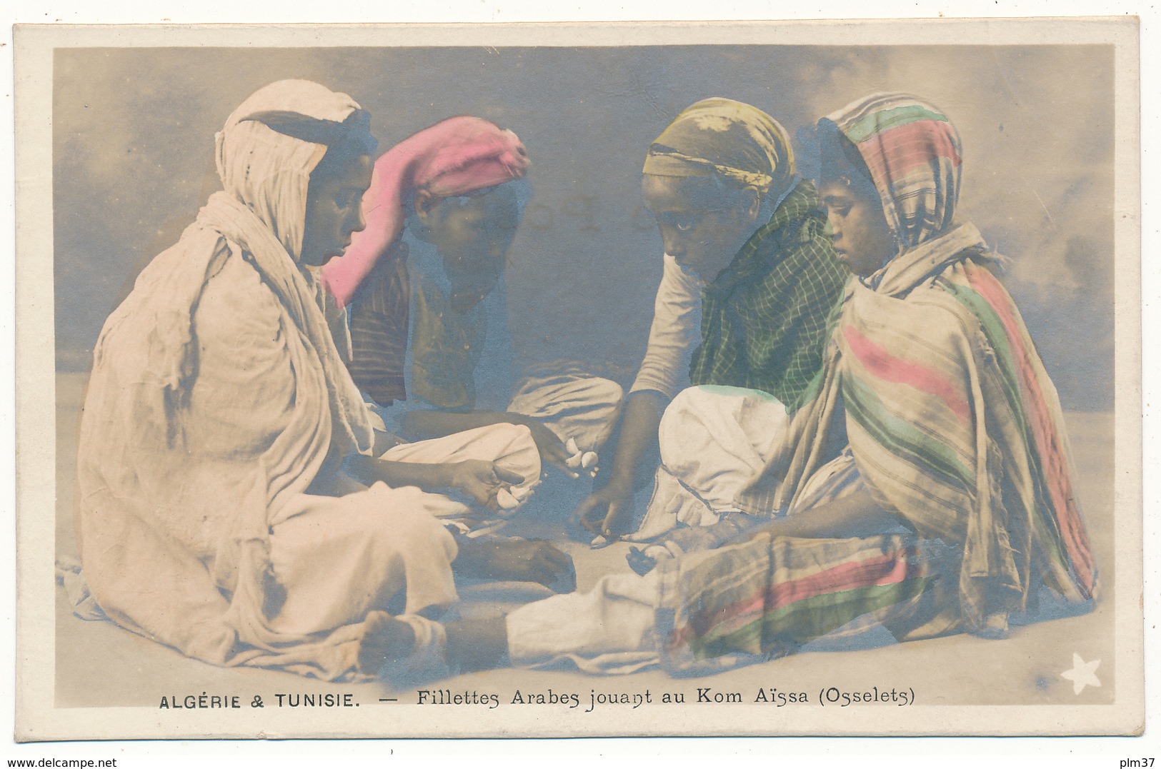 TUNISIE, ALGERIE - Fillettes Arabes Jouant Au Kom Aïssa (Osselets) - Tunisie