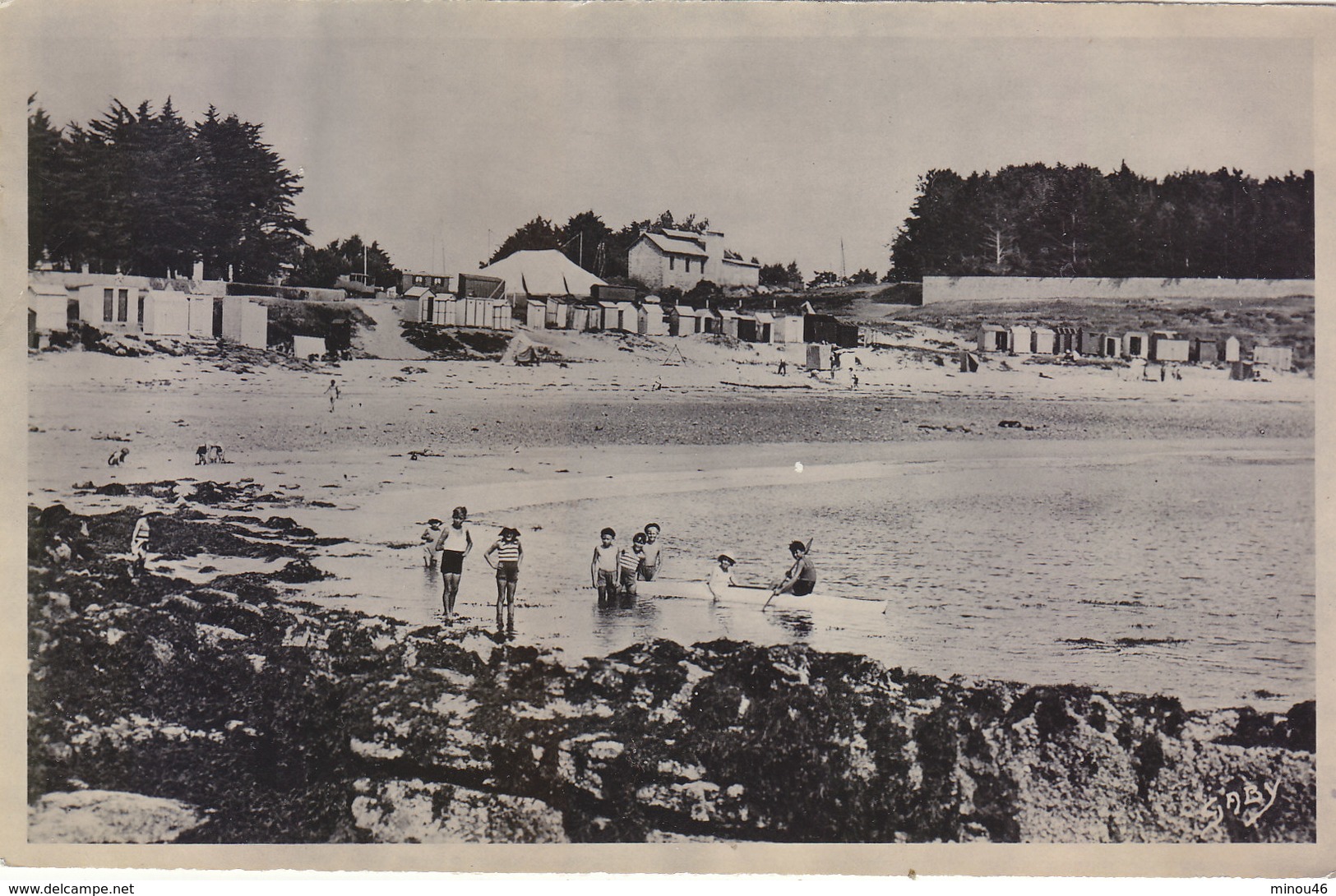 PORT NAVALO: CPA DE 1947.LA PLAGE .ANIMEE ENFANTS PEU COURANTE.T.B.ETAT.REMIS EN VENTE SUITE AU NON REGLEMENT. - Autres & Non Classés