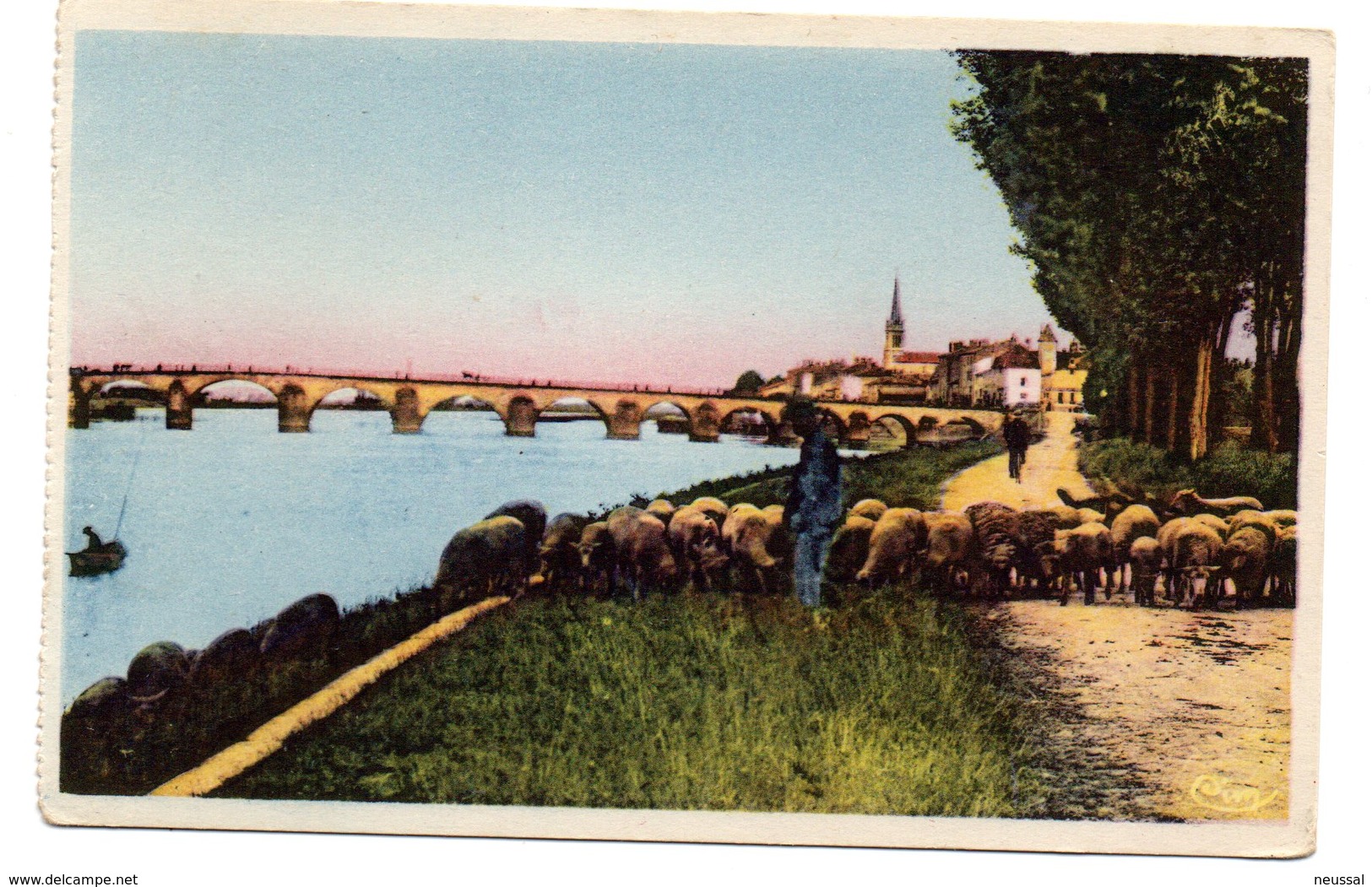 Tarjeta Postal De Macon. Les Bords De La Saone. - Macon