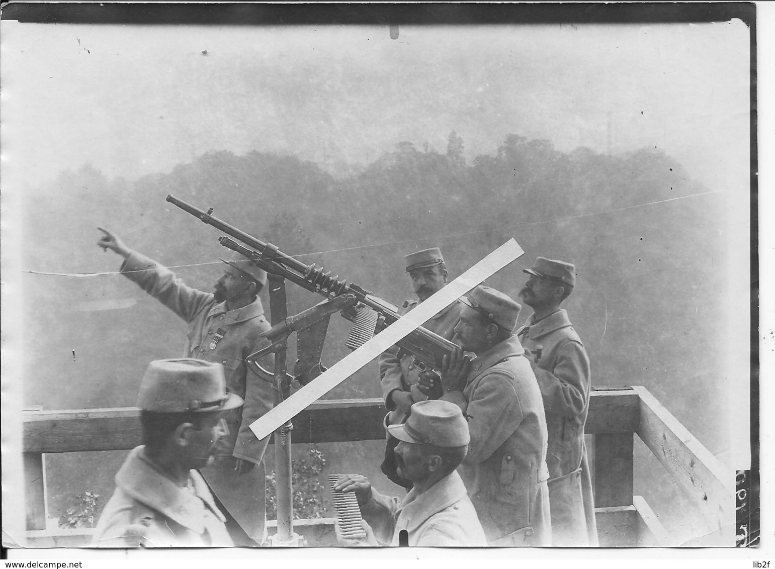 1915-1916 Aisne Poste De DCA Français Sur Un Aérodrome Mitrailleuse Hotchkiss Sur Affut Spécial 1 Photo Ww1 1914-1918 - War, Military