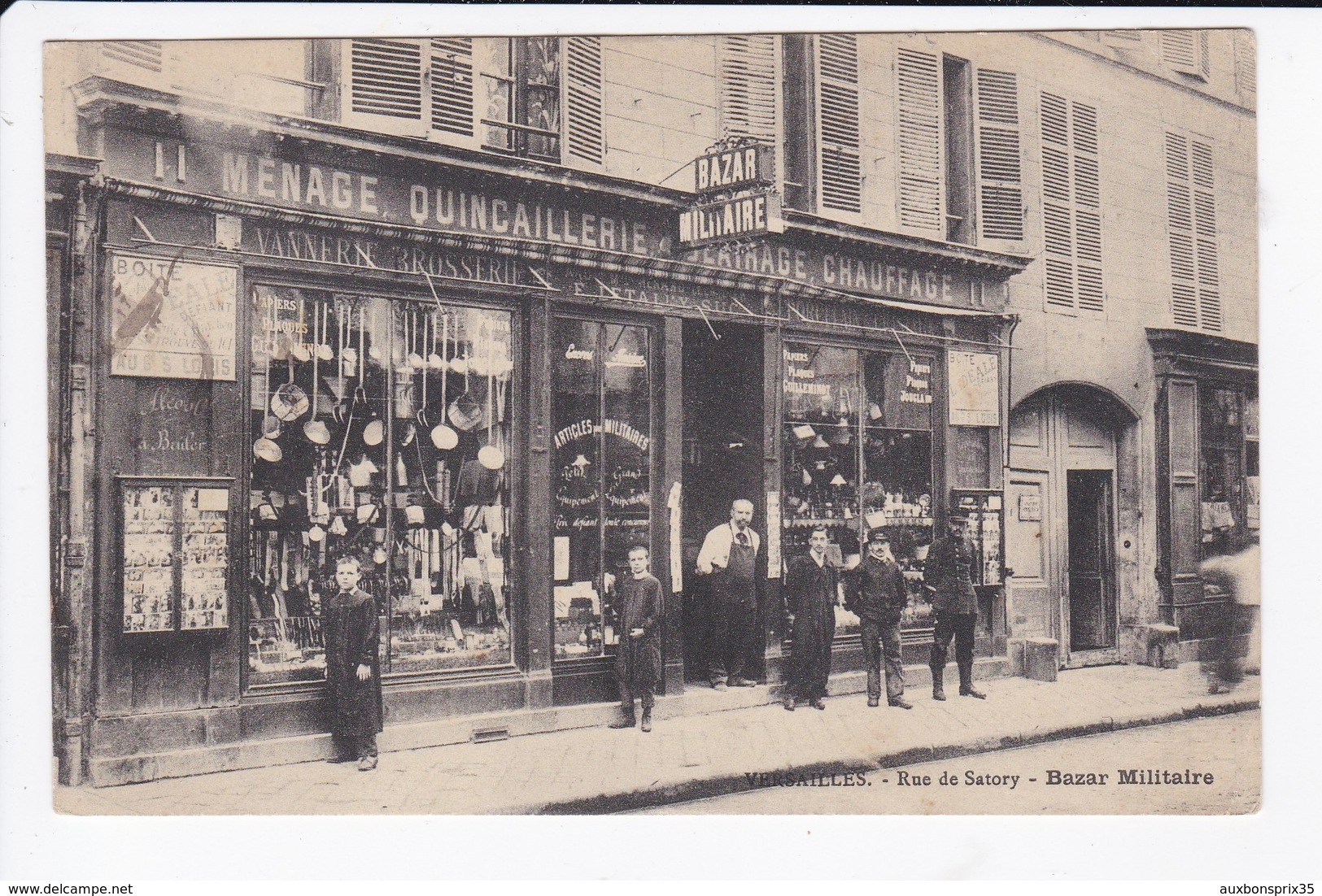 VERSAILLES - RUE DE SATORY - BAZAR MILITAIRE - 78 - Versailles