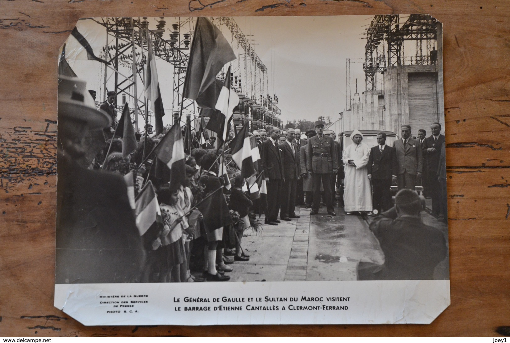 Photo Du Ministère De La Guerre SCA Le Général De Gaulle Et Le Le Sultan Du Maroc En Visite A Clermont Ferrand - Guerre, Militaire